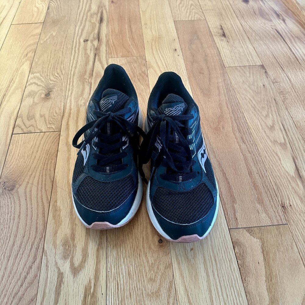 Saucony Women's Cohesion 10 Running Shoe, Black/Pink, 7.5 M US